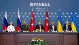 جانب من اجتماعات إسطنبول