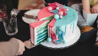 تورتة جنس المولود- أرشيفية