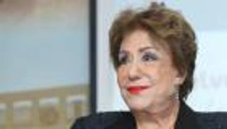 بدء مراسم جنازة سميحة أيوب من منزلها بالزمالك إلى مسجد الشرطة (خاص)