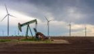 النفط يتجاوز 65 دولارا مع مخاوف جديدة بشأن إمدادات 3 دول منتجة