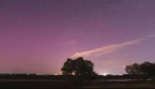  شفق وردي يُذهل المتفرجين في الصين