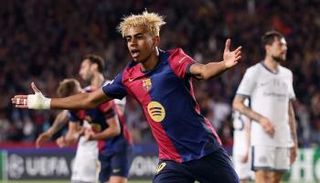 لامين يامال نجم برشلونة الواعد