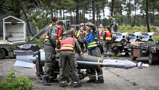 قاعدة كازو الجوية الفرنسية