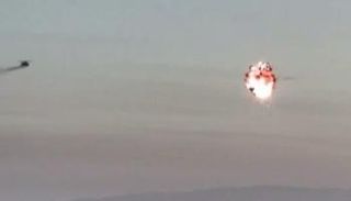 جانب من عملية اعتراض صاروخ حوثي