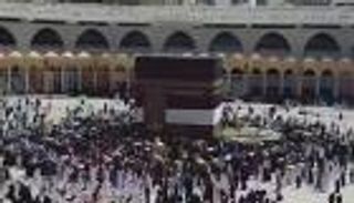 المسجد الحرام بلا حجاج.. وصحن الطواف يمتلئ بالزوار في يوم «الخُليف»