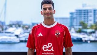 زيزو بقميص الأهلي