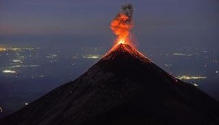 بركان فويجو في جواتيمالا