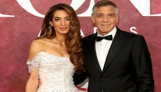 جورج وأمل كلوني يتألقان في Tony Awards