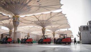 المسجد النبوي يستقبل حجاج موسم حج 2025