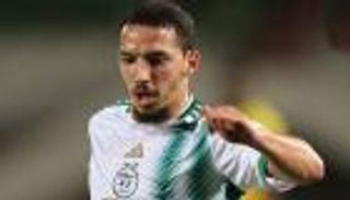 بعد 44 شهراً.. بن ناصر يستعيد ذاكرة التهديف مع الجزائر (فيديو)