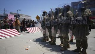 قوات الحرس الوطني في لوس أنجلوس