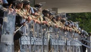 قوات الحرس الوطني في لوس أنجلوس