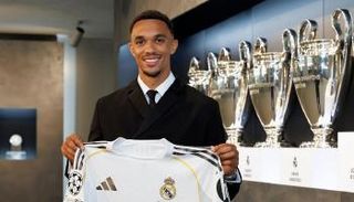 ترينت ألكسندر أرنولد وقميص ريال مدريد