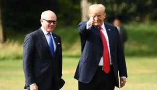 دونالد ترامب ووودي جونسون