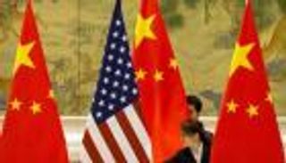 التجارة تلتقط أنفاسها.. اتفاق مبدئي بين واشنطن وبكين يوقف النزيف الاقتصادي