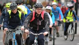 ركوب الدراجات يقلل احتمالات الإصابة بالخرف