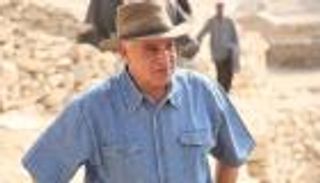 زاهي حواس: إلهام شاهين تتخلى عن تجسيد حتشبسوت بعد كشف أثري صادم