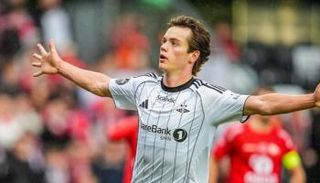 سفيري نيبان لاعب مانشستر سيتي الجديد