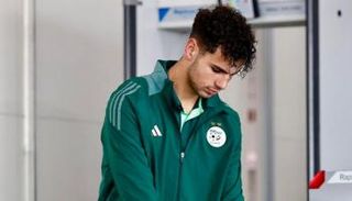 شياخة مهاجم منتخب الجزائر