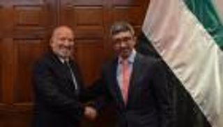 عبدالله بن زايد يلتقي وزير التجارة الأمريكي ويبحثان تعزيز شراكة البلدين