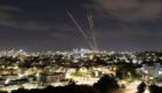 4 أنظمة جوية ودعم أمريكي.. هكذا تدافع إسرائيل ضد الصواريخ الإيرانية