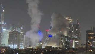 تصاعد الأدخنة جراء هجمات إيرانية على إسرائيل