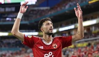 وسام أبوعلي لاعب الأهلي 