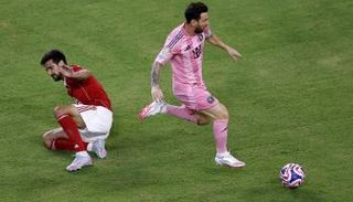 ميسي ضد الأهلي