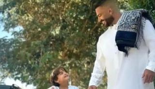 تامر حسني ونجله آدم 