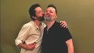 «ابني البكري».. رسالة مؤثرة من محمد محمود عبد العزيز لشقيقه كريم في عيد ميلاده