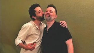 محمد محمود عبد العزيز يهنئ شقيقه بعيد ميلاده