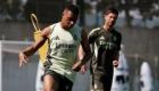 تشابي يحذر مبابي وفينيسيوس.. سياسة جديدة في ريال مدريد