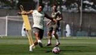ينقصه تحسين 3 أمور.. «الوحش» ألكسندر أرنولد يبهر ريال مدريد