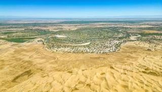 صحراء تاكلامكان تتحول إلى أرض زراعية