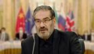 وكالة إيرانية تنشر صورة لشمخاني وتؤكد أنه على «قيد الحياة»