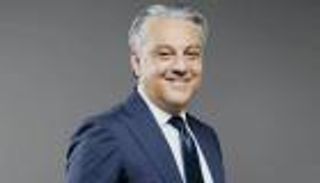 لوكا دي ميو يغادر رينو.. من هو الرجل الذي يتجه لقيادة مجموعة كيرينغ للأزياء؟