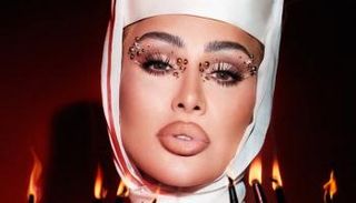 الفنانة مايا دياب