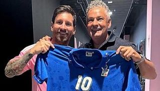 ليونيل ميسي وروبيرتو باجيو