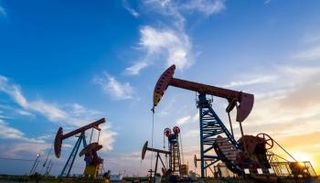 حقل لاستخراج النفط - أرشيفية