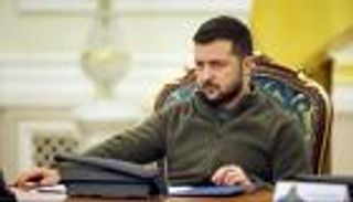زيلينسكي يدعو لتشديد العقوبات على روسيا.. والسبب إيران
