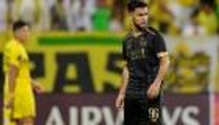 هل يعود إلى فرنسا؟.. آدم وناس يواجه واقعاً صادماً