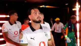 بن سبعيني مدافع بروسيا دورتموند