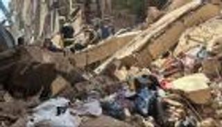 مصر.. ارتفاع ضحايا انهيار عقار حدائق القبة إلى 10 وفيات
