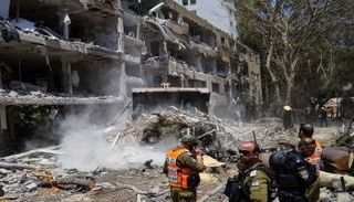 آثار الهجمات الإيرانية على إسرائيل