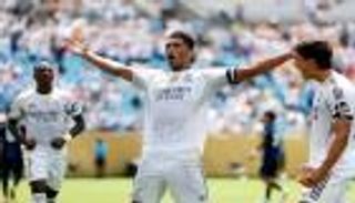 بـ10 لاعبين واحتفال ميسي.. ريال مدريد ينتفض في مونديال الأندية
