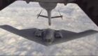 دورة مياه وميكرويف وثلاجة.. تجهيزات «بي-2» لرحلة قصف إيران