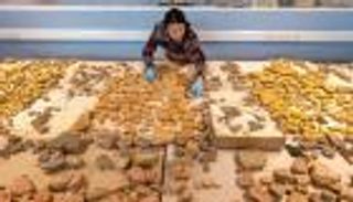 أصعب أحجية في العالم.. إعادة تركيب لوحة رومانية مفقودة منذ 1800 عام