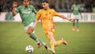 للاقتراب من الجزائر.. مزدوج جنسية يغادر فرنسا