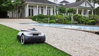 روبوت إيكوفاكس الذكي