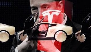 إيلون ماسك وخدمة روبوتاكسي